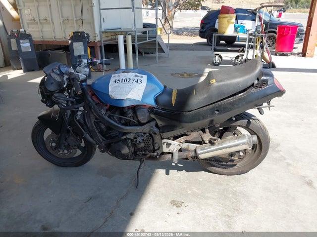45102743 :رقم المزاد ، JS1GR78A8S2100536 vin ، 1995 Suzuki Gsx750 F مزاد بيع