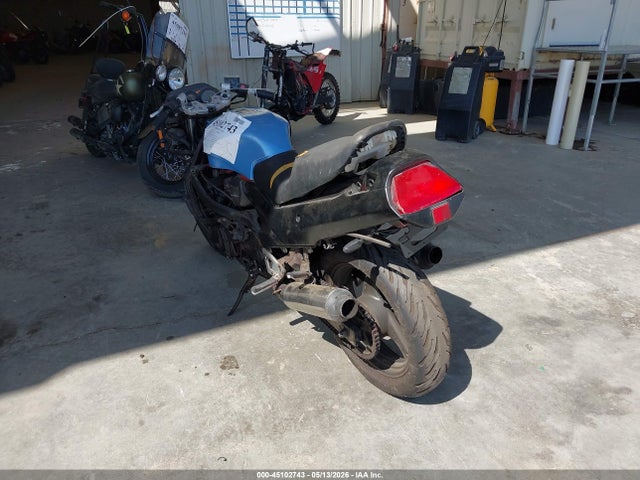 45102743 :رقم المزاد ، JS1GR78A8S2100536 vin ، 1995 Suzuki Gsx750 F مزاد بيع