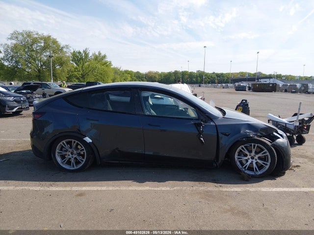 45102828 :رقم المزاد ، 7SAYGDEEXRA230220 vin ، 2024 Tesla Model Y Long Range Dual Motor All-wheel Drive مزاد بيع
