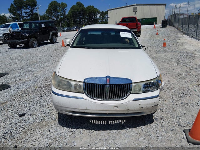 Aukcja sprzedaży 1998 Lincoln Town Car Signature, vin: 1LNFM82W1WY723098, numer aukcji: 45102926