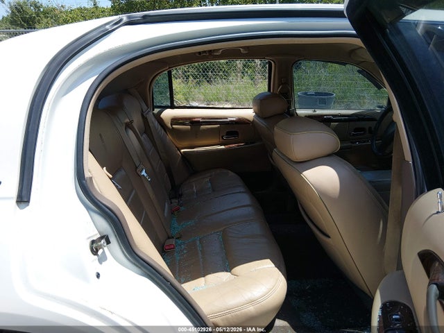 Aukcja sprzedaży 1998 Lincoln Town Car Signature, vin: 1LNFM82W1WY723098, numer aukcji: 45102926