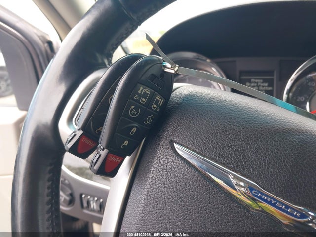 Продаж на аукціоні авто 2015 Chrysler Town & Country Touring, vin: 2C4RC1BGXFR539092, номер лоту: 45102938