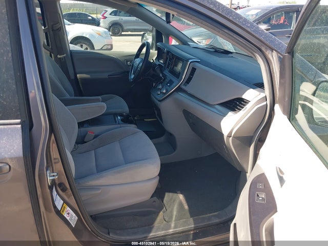 Toyota Sienna Le 7 Passenger 2015 5TDJK3DC6FS105636 Image 5