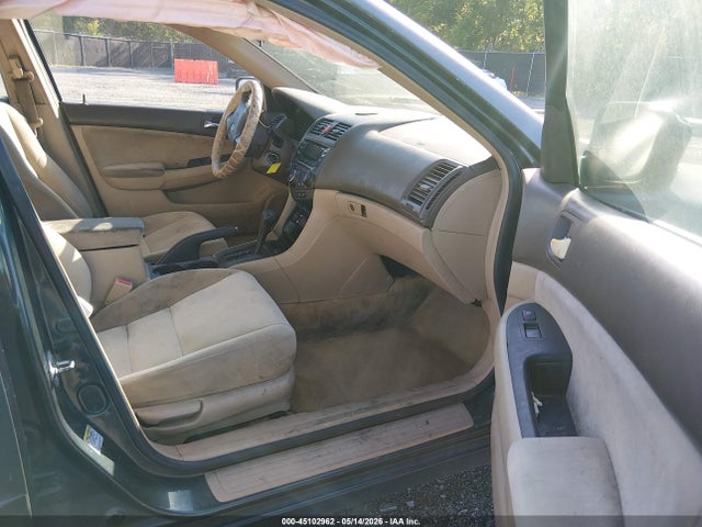 45102962 :رقم المزاد ، 1HGCM56415A136956 vin ، 2005 Honda Accord 2.4 Lx مزاد بيع