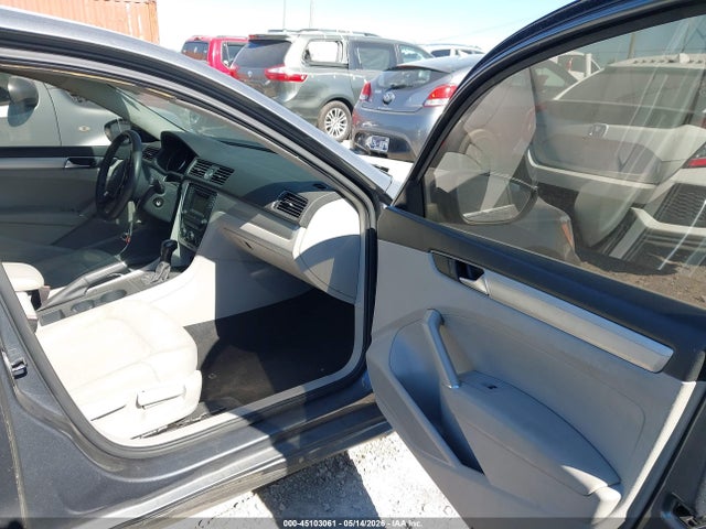 Aukcja sprzedaży 2016 Volkswagen Passat 1.8t S, vin: 1VWAT7A38GC036957, numer aukcji: 45103061