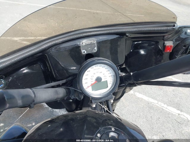 5VPBA36NXE3037980 Victory Motorcycles Cross Roads 8-ball