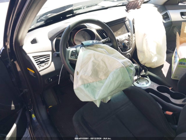 Продаж на аукціоні авто 2015 Hyundai Veloster, vin: KMHTC6AD8FU240175, номер лоту: 45103091