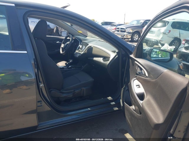 1G1ZD5ST8MF070244 Chevrolet Malibu Fwd Lt
