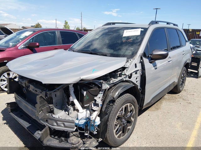 Subaru Forester Premium 2025 JF2SLDBC7SH526422 Image 2