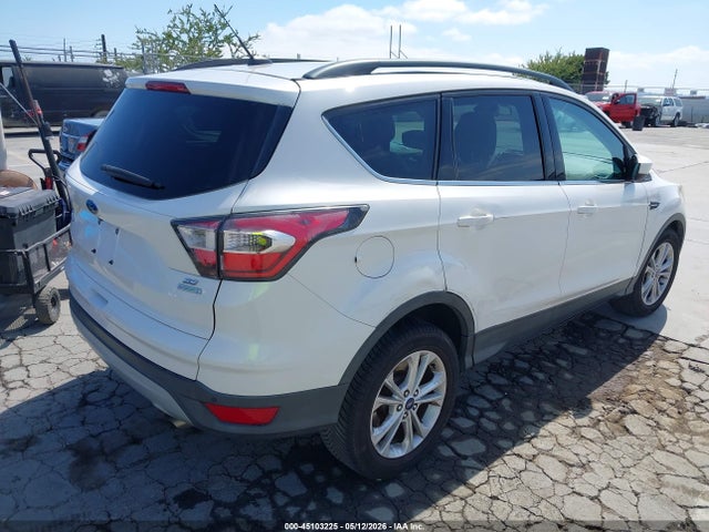 1FMCU0GD6HUA15337 Ford ESCAPE SE