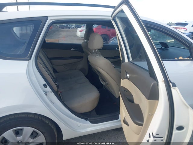 Продажа на аукционе авто 2010 Hyundai Elantra Touring Gls, vin: KMHDC8AEXAU080561, номер лота: 45103300