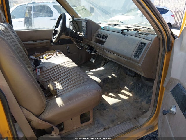 45103316 :رقم المزاد ، 1GCEC14Z8NZ169813 vin ، 1992 Chevrolet Gmt-400 C1500 مزاد بيع
