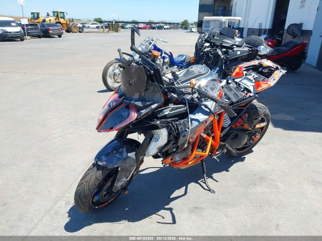 KTM 1290 Super Duke Gt 2023 VBKV69404PM967411 Image 2