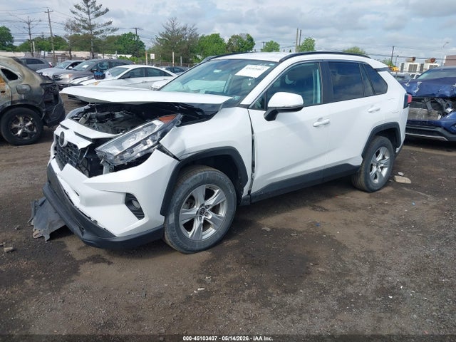 45103407 :رقم المزاد ، 2T3P1RFV1MC204845 vin ، 2021 Toyota Rav4 Xle مزاد بيع