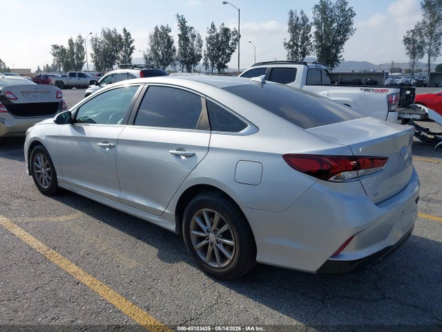 Hyundai SONATA SE 2018 5NPE24AF6JH671686 Image 3