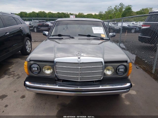Продаж на аукціоні авто 1983 Mercedes-benz 300 Dt, vin: WDBAB33A1DB024417, номер лоту: 45103430