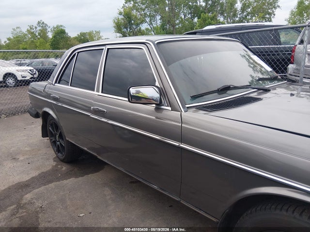 Продаж на аукціоні авто 1983 Mercedes-benz 300 Dt, vin: WDBAB33A1DB024417, номер лоту: 45103430