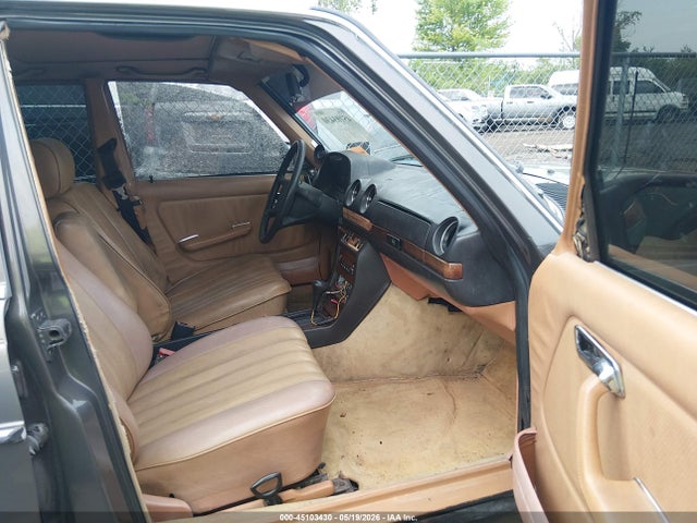 Продаж на аукціоні авто 1983 Mercedes-benz 300 Dt, vin: WDBAB33A1DB024417, номер лоту: 45103430