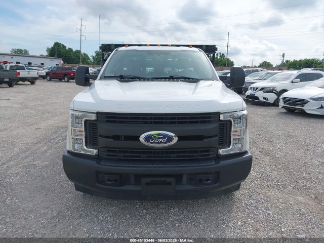 45103446 :رقم المزاد ، 1FDRF3G63HED72752 vin ، 2017 Ford F-350 Chassis Xl مزاد بيع