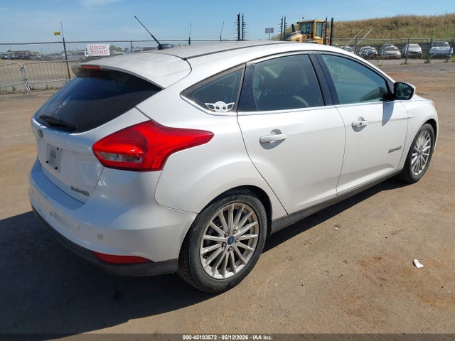 45103572 :رقم المزاد ، 1FADP3R45FL386254 vin ، 2015 Ford Focus Electric مزاد بيع