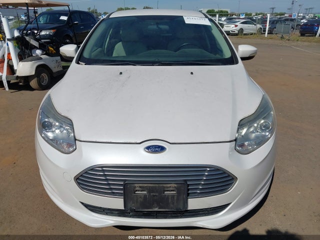 45103572 :رقم المزاد ، 1FADP3R45FL386254 vin ، 2015 Ford Focus Electric مزاد بيع
