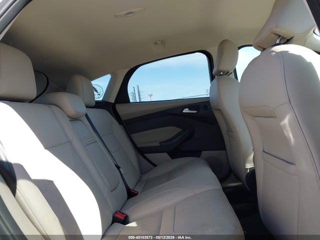 45103572 :رقم المزاد ، 1FADP3R45FL386254 vin ، 2015 Ford Focus Electric مزاد بيع