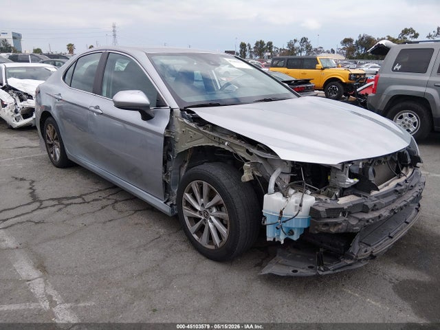 Toyota CAMRY LE 2022 4T1C11AK8NU677700 Image 1