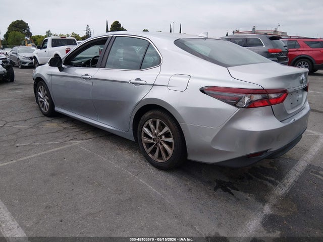 Toyota CAMRY LE 2022 4T1C11AK8NU677700 Image 3