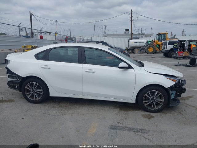 3KPF24AD1PE605420 KIA Forte Lxs