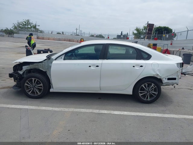 3KPF24AD1PE605420 KIA Forte Lxs