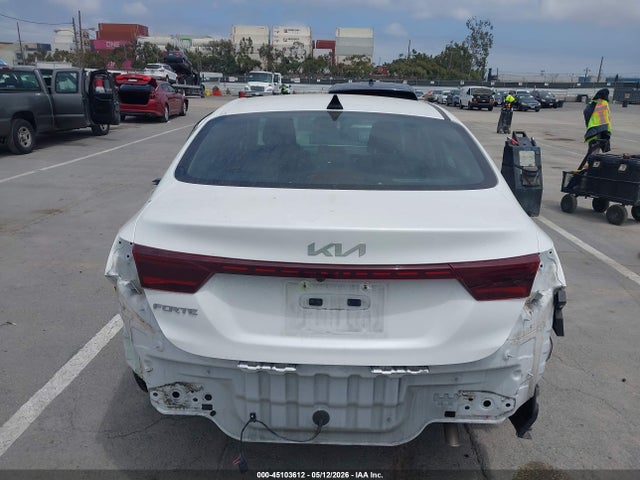 3KPF24AD1PE605420 KIA Forte Lxs