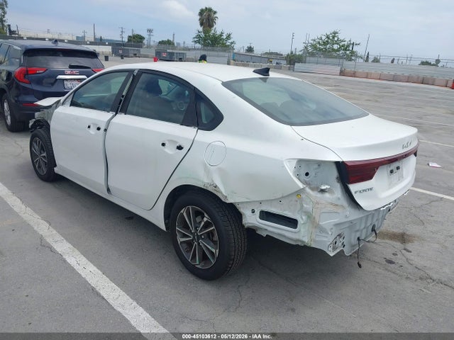 3KPF24AD1PE605420 KIA Forte Lxs