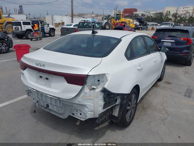 3KPF24AD1PE605420 KIA Forte Lxs