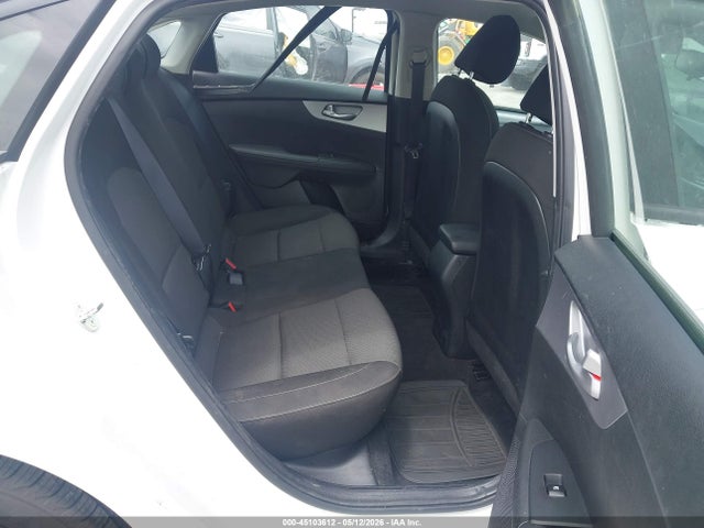 3KPF24AD1PE605420 KIA Forte Lxs
