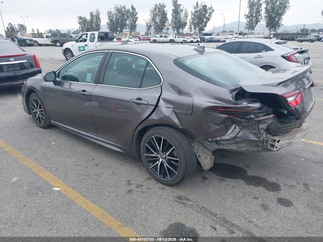 45103703 :رقم المزاد ، 4T1G11AK7MU496863 vin ، 2021 Toyota Camry Se مزاد بيع