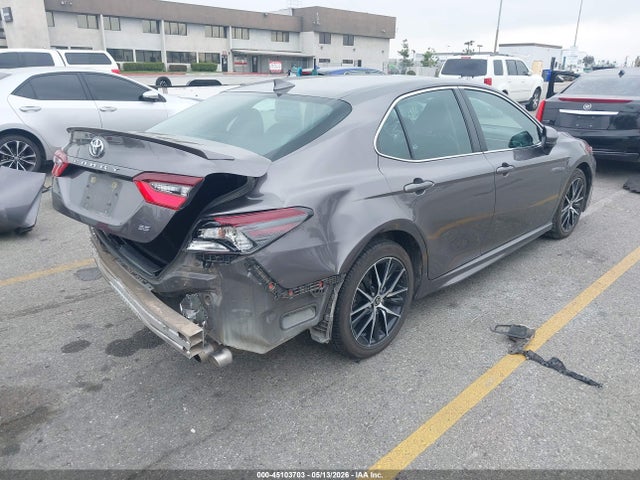 45103703 :رقم المزاد ، 4T1G11AK7MU496863 vin ، 2021 Toyota Camry Se مزاد بيع