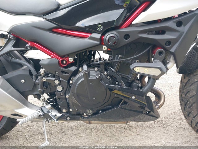 ML5ERGF18TDA77925 Kawasaki Er500