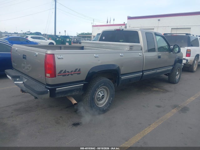 45103842 :رقم المزاد ، 1GTGK29J1WE508831 vin ، 1998 Gmc Sierra K2500 مزاد بيع