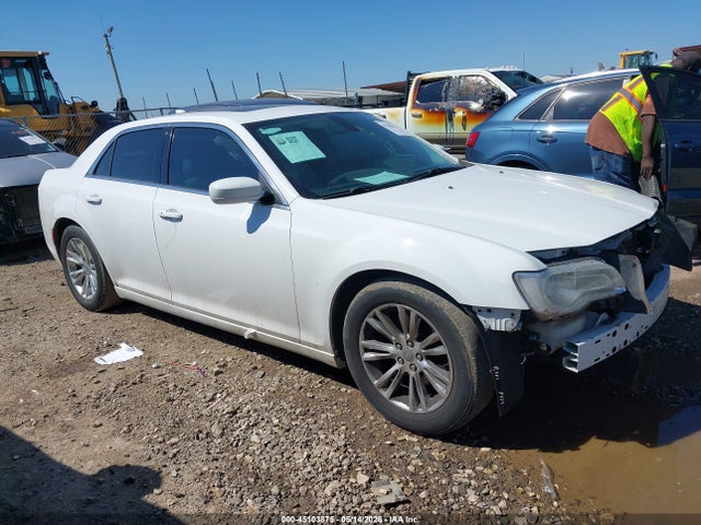 Продажа на аукционе авто 2017 Chrysler 300 Limited, vin: 2C3CCAAG1HH662283, номер лота: 45103875