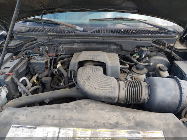 45103899 :رقم المزاد ، 1FMRU15L01LA97202 vin ، 2001 Ford Expedition Xlt مزاد بيع