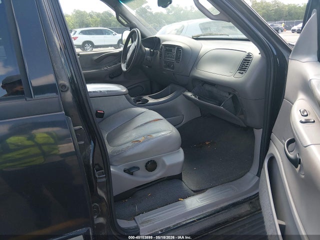 45103899 :رقم المزاد ، 1FMRU15L01LA97202 vin ، 2001 Ford Expedition Xlt مزاد بيع