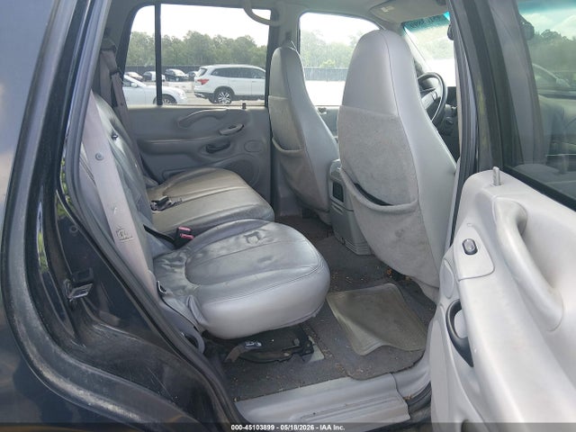 45103899 :رقم المزاد ، 1FMRU15L01LA97202 vin ، 2001 Ford Expedition Xlt مزاد بيع