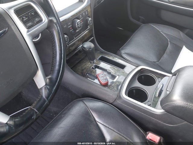 45103910 :رقم المزاد ، 2C3CCAETXCH288868 vin ، 2012 Chrysler 300c مزاد بيع
