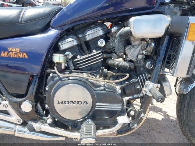 45103940 :رقم المزاد ، JH2RC0719CM026274 vin ، 1982 Honda Vf750 C مزاد بيع