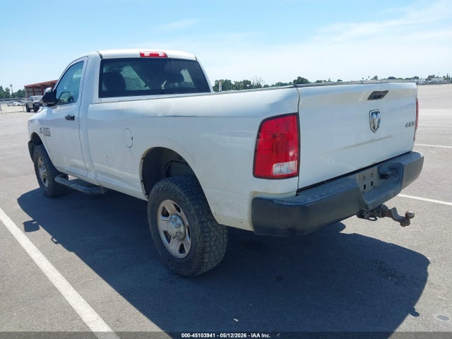 45103941 :رقم المزاد ، 3C6MR5AL9HG763565 vin ، 2017 Ram 2500 Tradesman  4x4 8' Box مزاد بيع