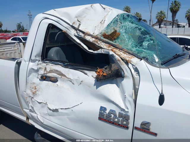 45103941 :رقم المزاد ، 3C6MR5AL9HG763565 vin ، 2017 Ram 2500 Tradesman  4x4 8' Box مزاد بيع