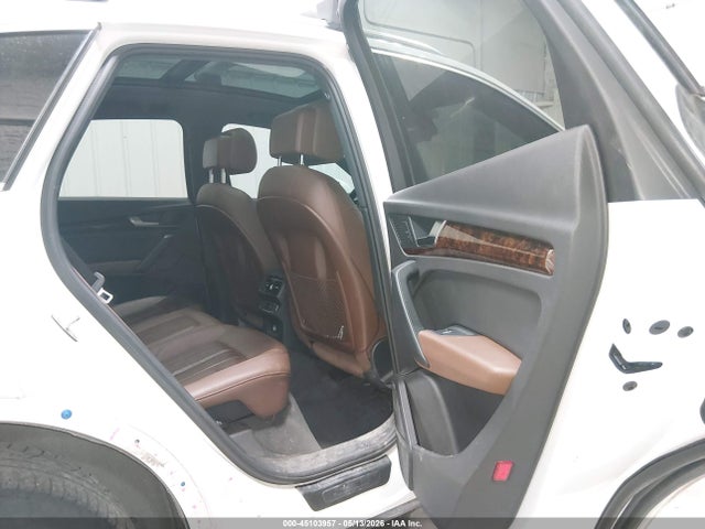WA1BNAFY7J2065134 Audi Q5 2.0t Premium/2.0t Tech Premium