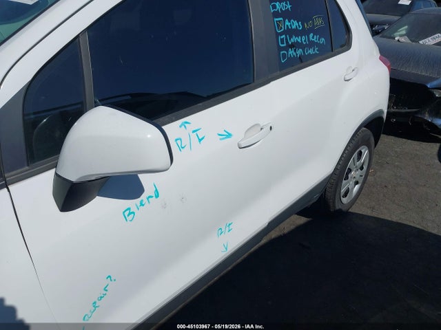 3GNCJKSB7GL221023 Chevrolet Trax 1ls