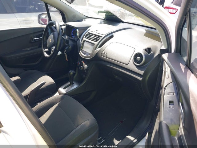 3GNCJKSB7GL221023 Chevrolet Trax 1ls