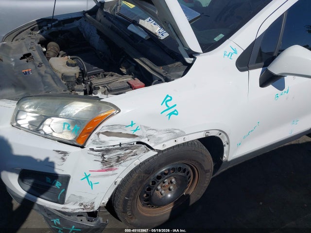 3GNCJKSB7GL221023 Chevrolet Trax 1ls